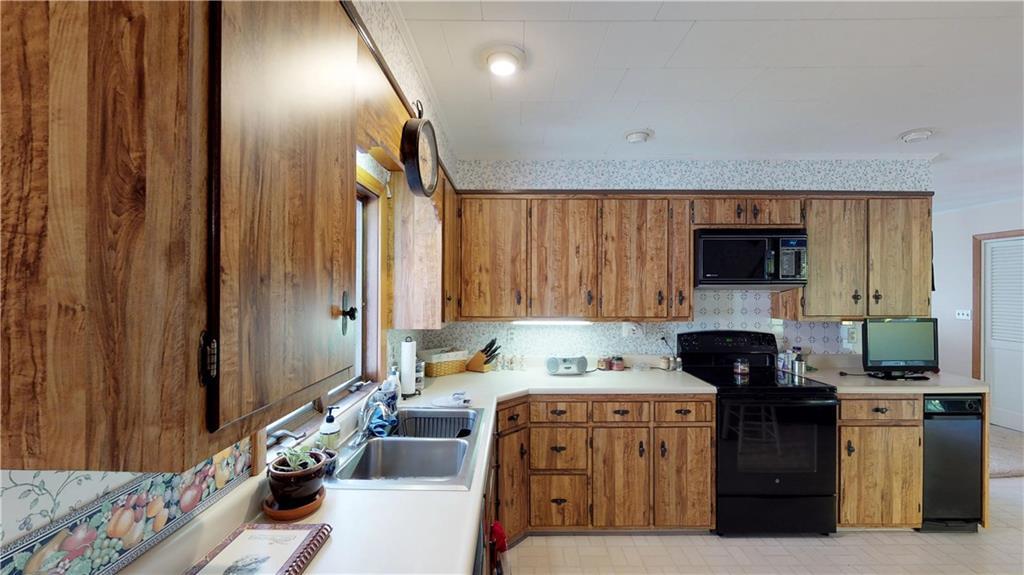 137 Enfield Road Lincoln, ME 04457 - Photo 11 of 27 Photo
