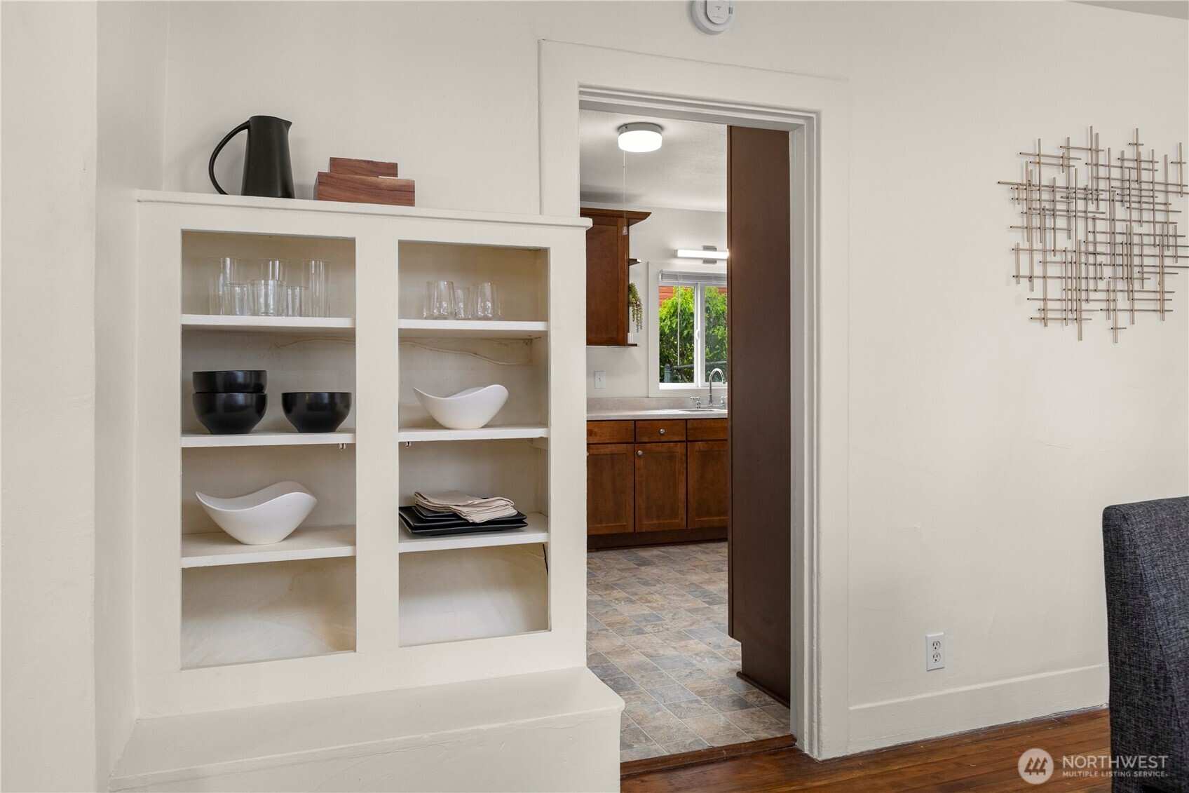 4746 Delridge Way Southwest Seattle, WA 98106 - Photo 9 of 32 Gallery Image 9
