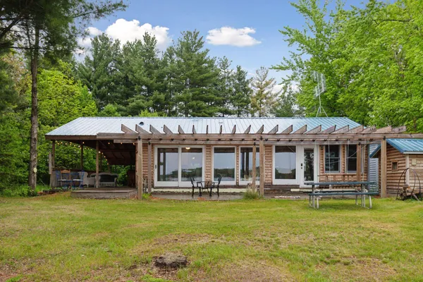 $419,000 | 218 9 1/4 Avenue, Clayton, WI 54004