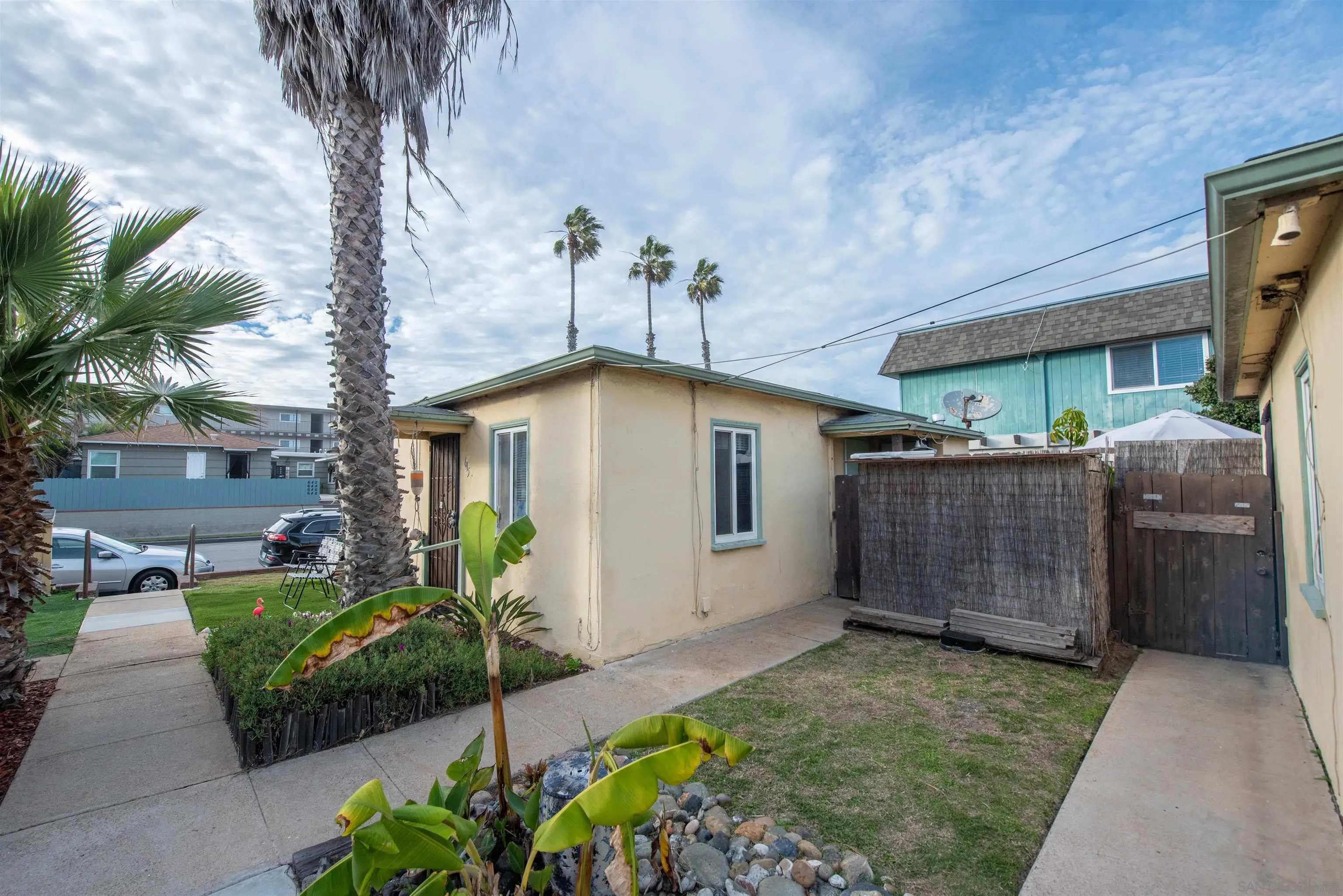 645-655 Seacoast Drive Imperial Beach, CA 91932 - Photo 7 of 10 a view of a backyard