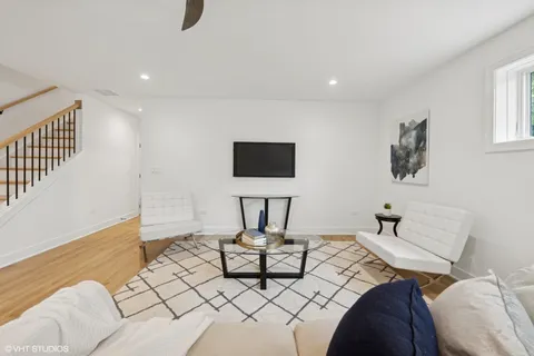 $995,000 | 3319 South Prairie Avenue, Chicago, IL 60616