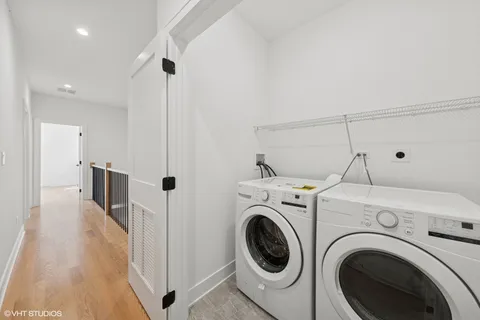 $995,000 | 3319 South Prairie Avenue, Chicago, IL 60616