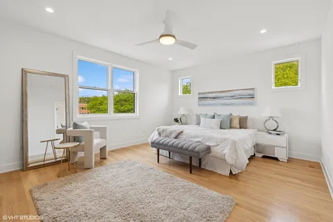 $995,000 | 3319 South Prairie Avenue, Chicago, IL 60616