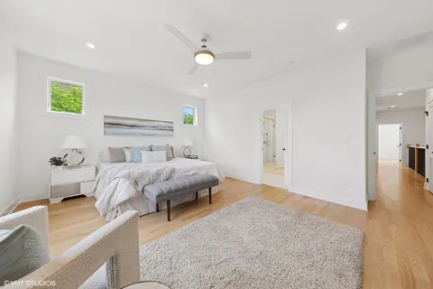 $995,000 | 3319 South Prairie Avenue, Chicago, IL 60616