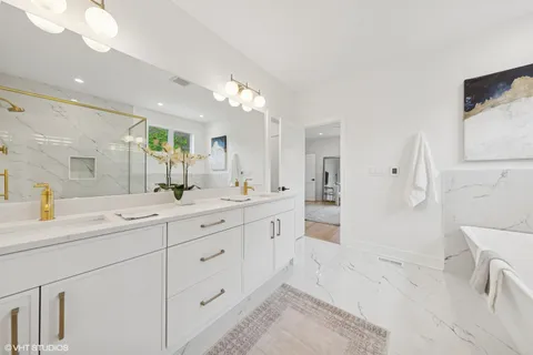 $995,000 | 3319 South Prairie Avenue, Chicago, IL 60616