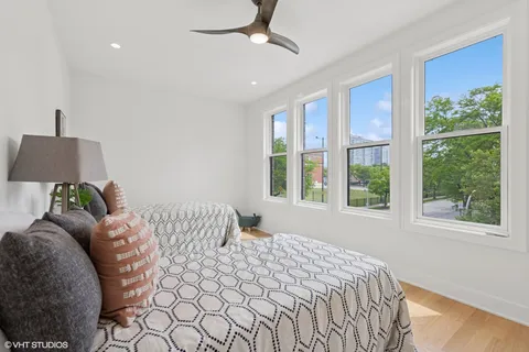 $995,000 | 3319 South Prairie Avenue, Chicago, IL 60616