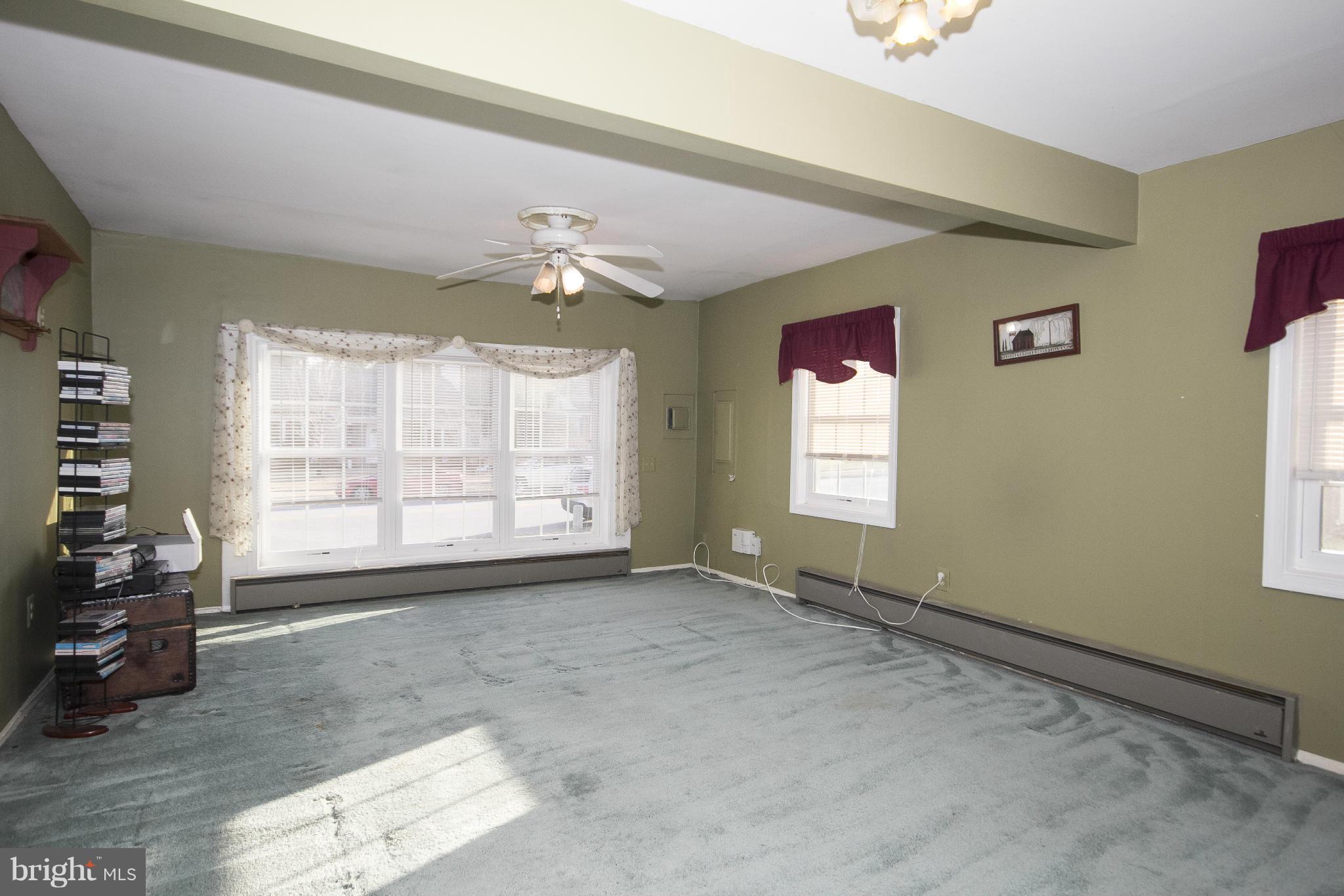9218 Kilbride Road Baltimore, MD 21236 - Photo 14 of 27 Interior (General)