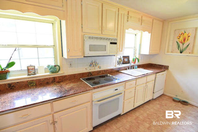 201 Spanish Main Daphne, AL 36527 - Photo 7 of 18 Granite Counter Tops