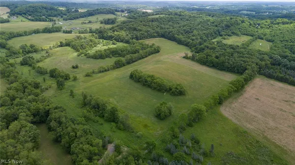 Briggle Avenue Southwest, East Sparta, OH 44626
