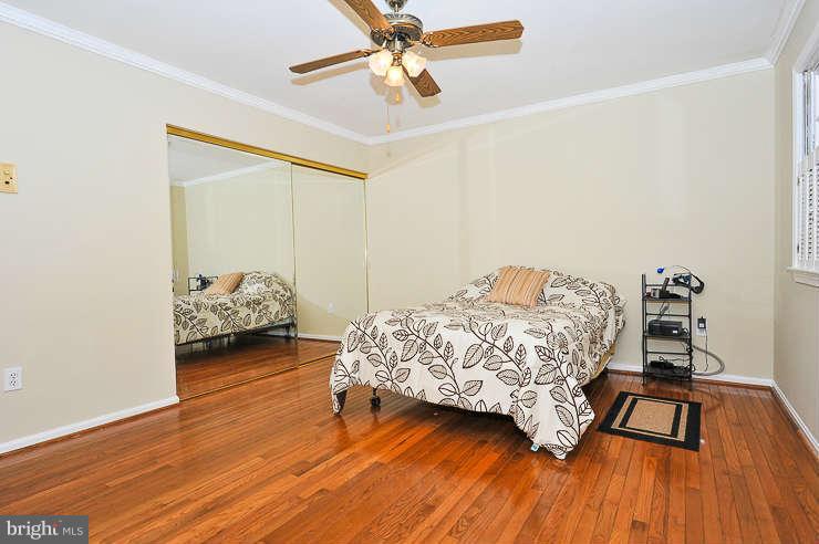 7916 St George Court Springfield, VA 22153 - Photo 12 of 20 Bedroom (Master)