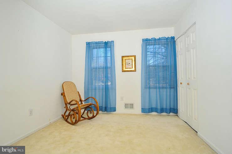 7916 St George Court Springfield, VA 22153 - Photo 14 of 20 Bedroom
