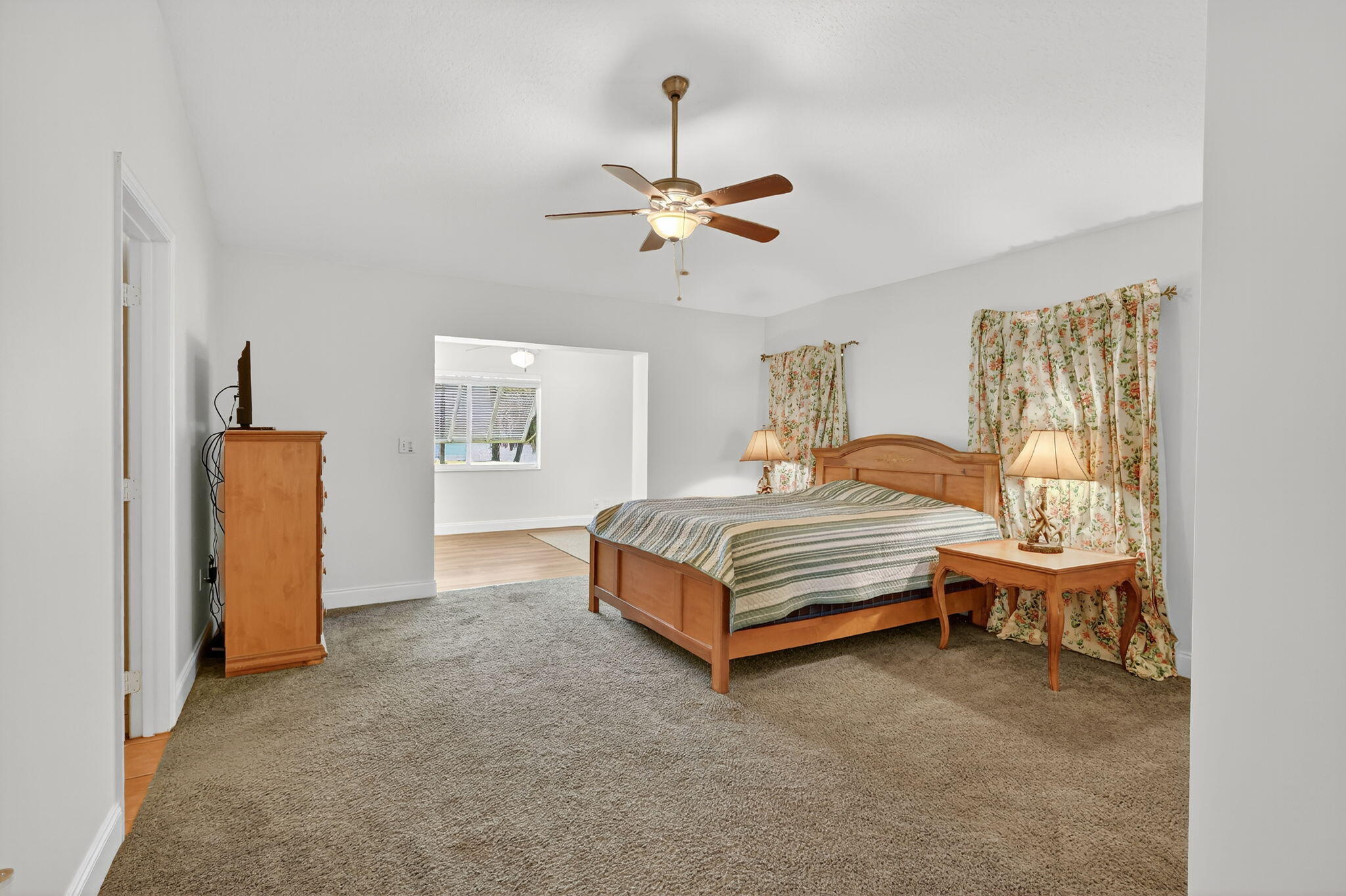 8888 Highway 441 Okeechobee, FL 34974 - Photo 26 of 61 Primary Bedroom