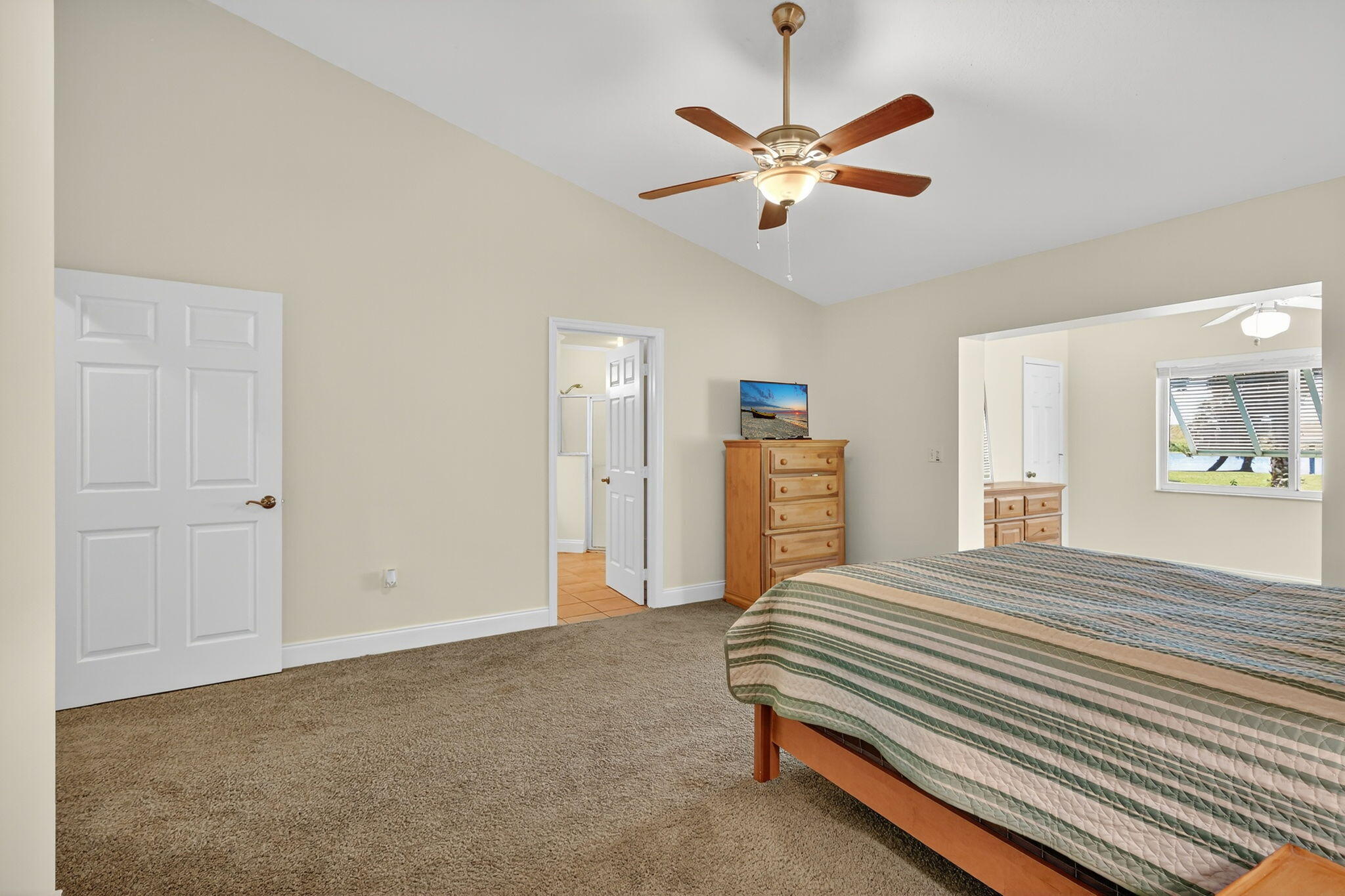 8888 Highway 441 Okeechobee, FL 34974 - Photo 27 of 61 Primary Bedroom