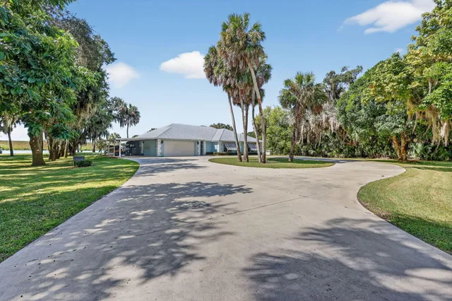 $775,000 | 8888 Highway 441, Okeechobee, FL 34974