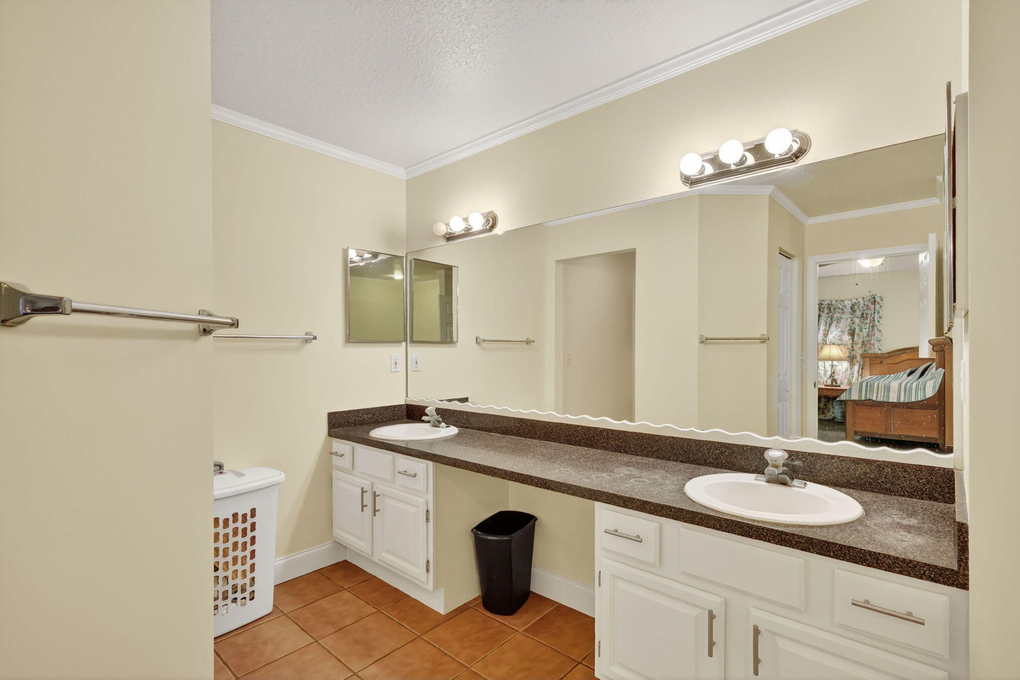 8888 Highway 441 Okeechobee, FL 34974 - Photo 32 of 61 Primary Bathroom