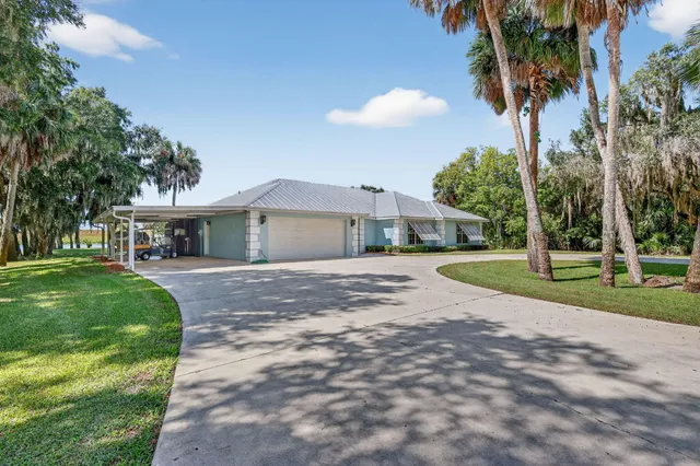 $775,000 | 8888 Highway 441, Okeechobee, FL 34974