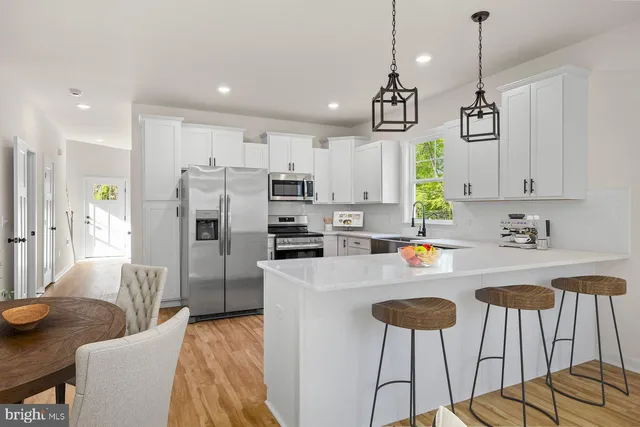 $439,900 | 165 Bend Farm Road, Fredericksburg, VA 22408