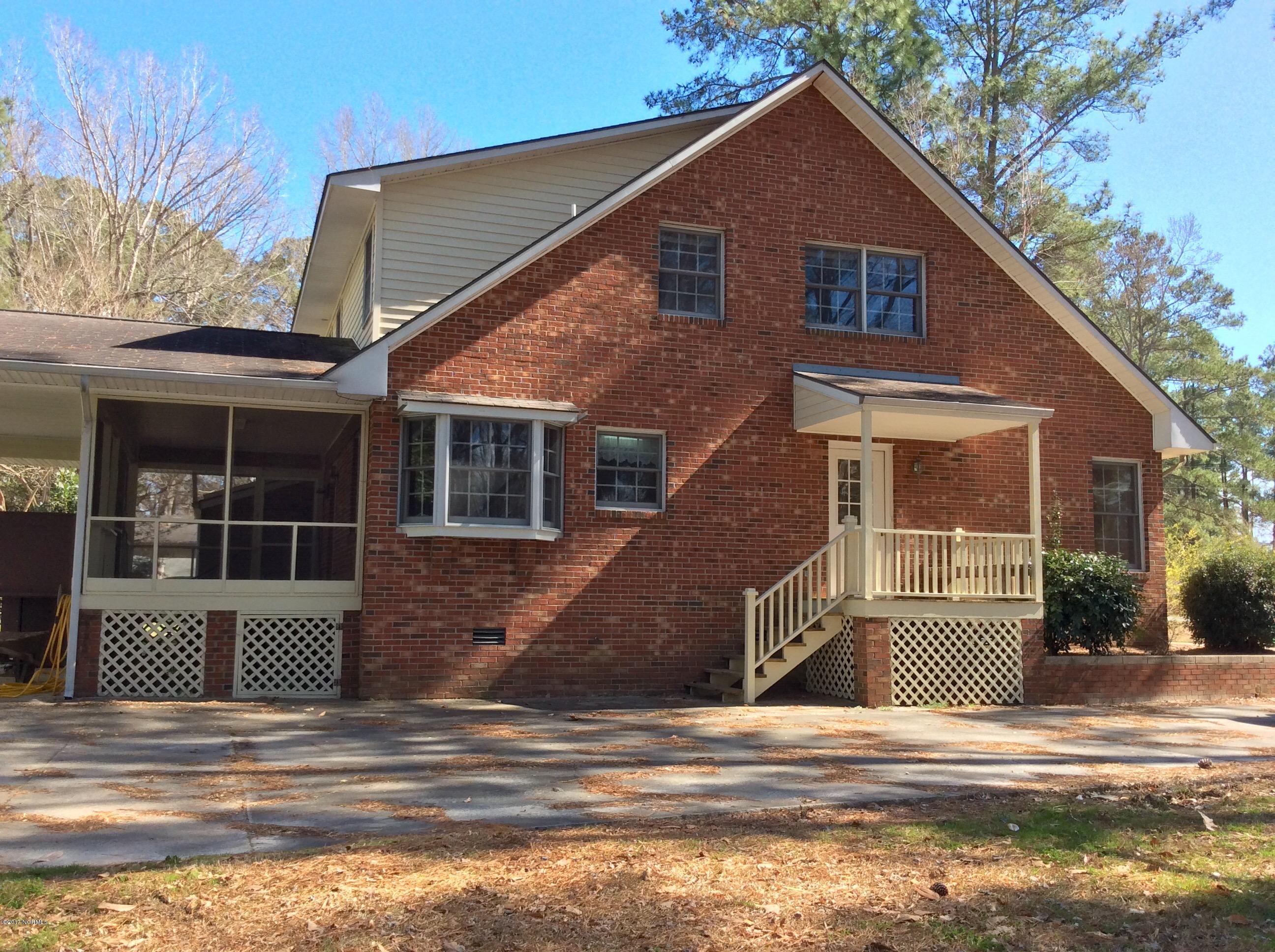 115 Patricia Road Washington, NC 27889 - Photo 2 of 47 20170224_175929788_iOS