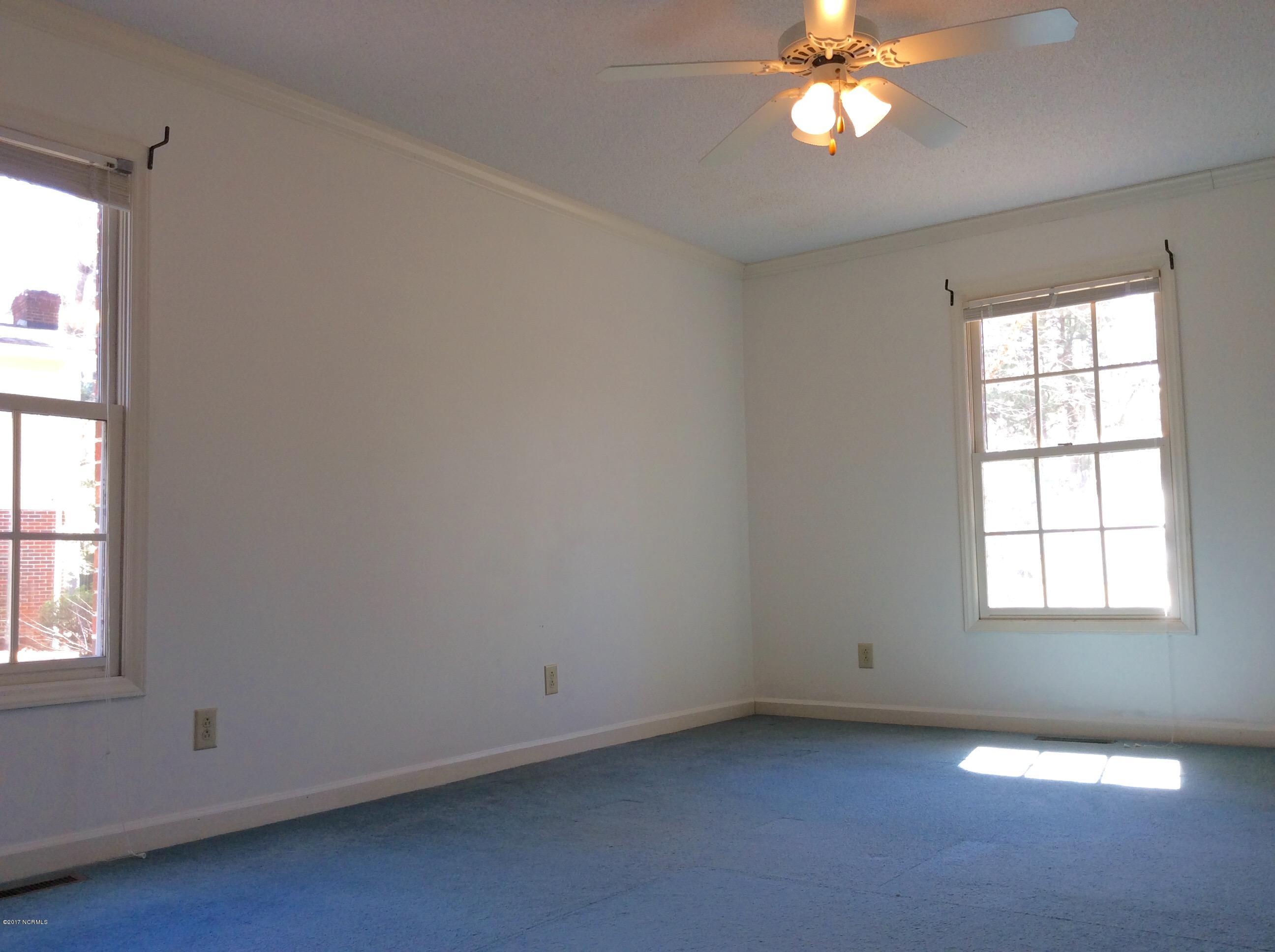 115 Patricia Road Washington, NC 27889 - Photo 21 of 47 master bedroomsc