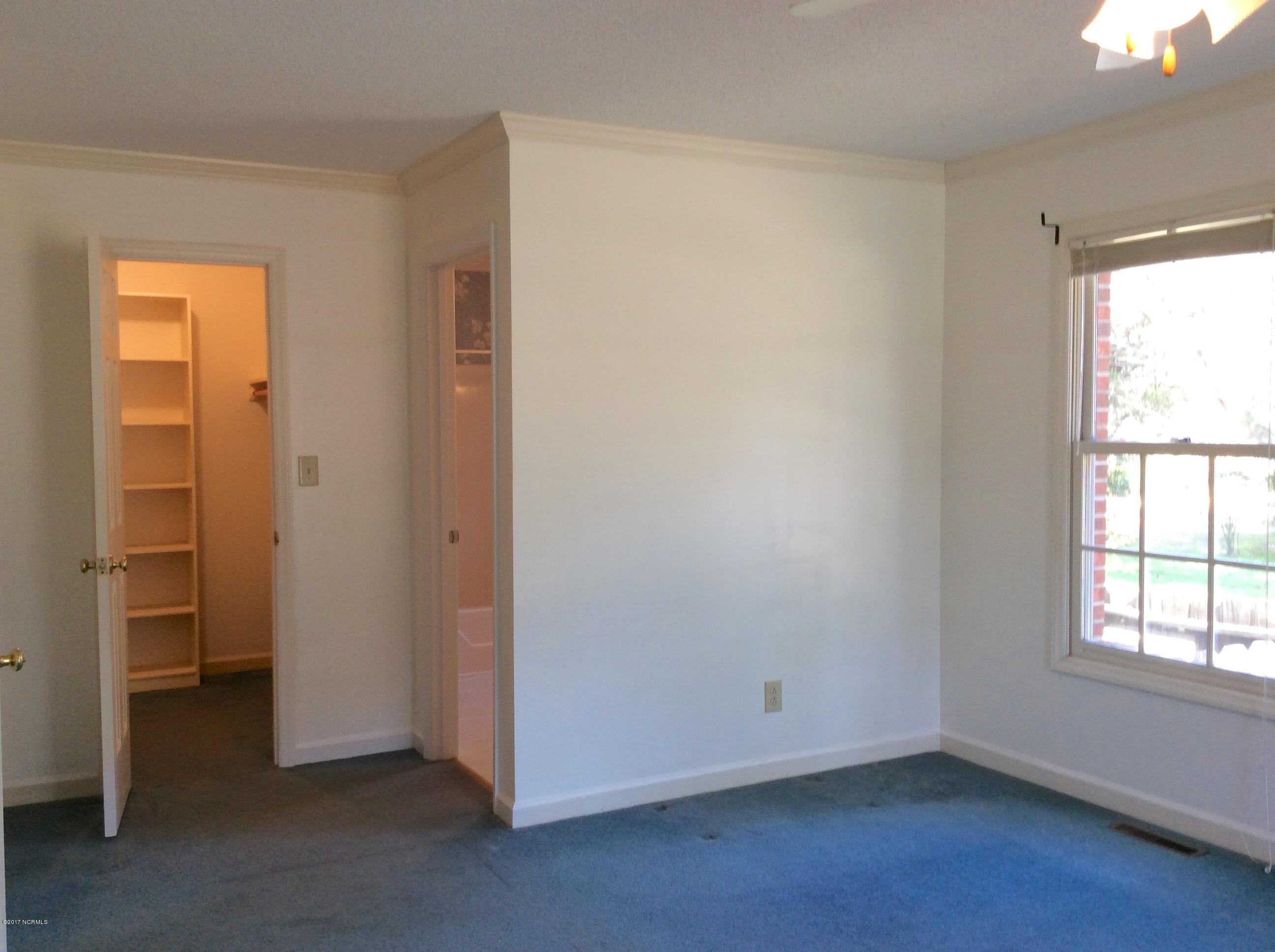 115 Patricia Road Washington, NC 27889 - Photo 23 of 47 20170224_175420180_iOS