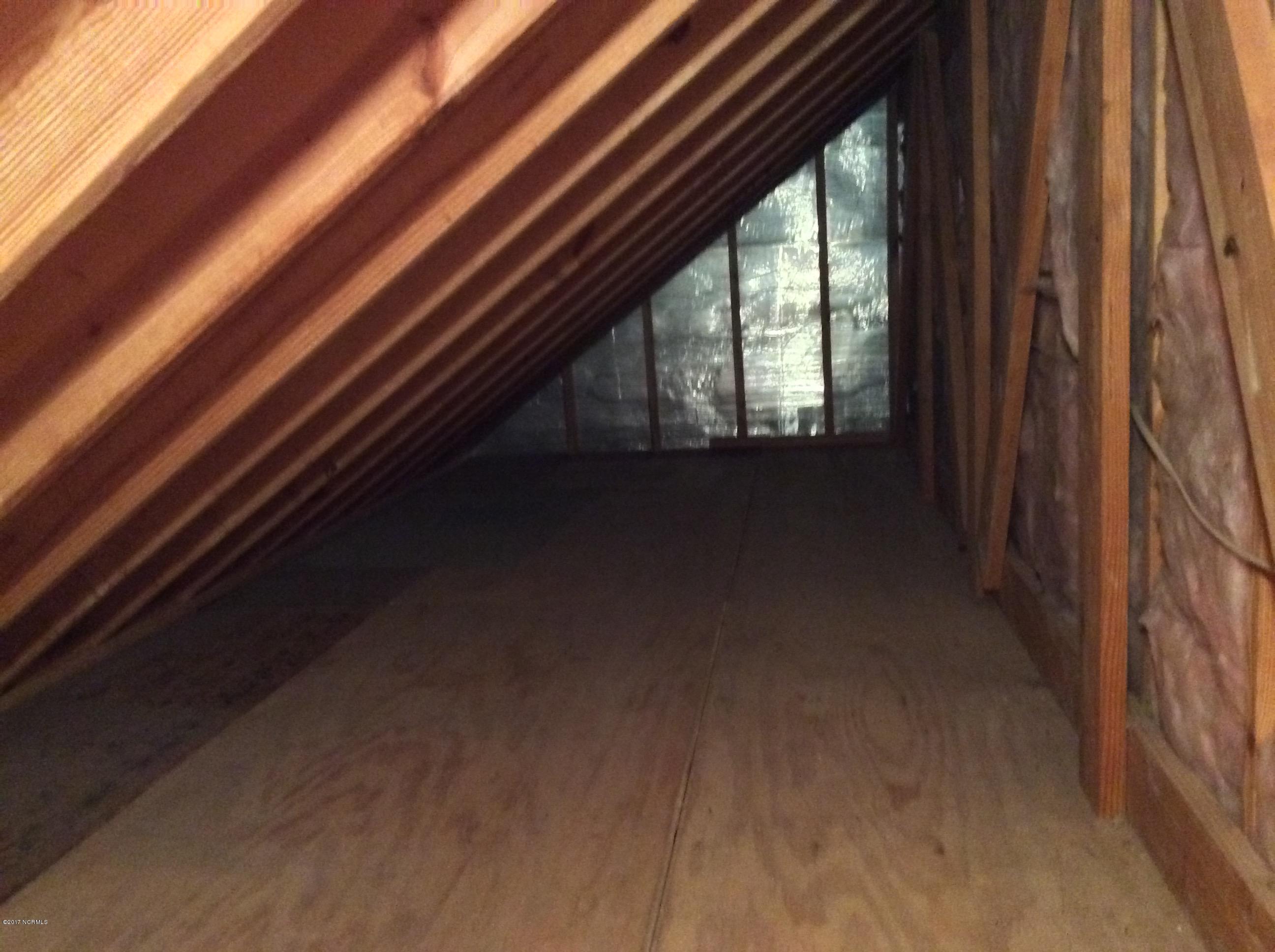 115 Patricia Road Washington, NC 27889 - Photo 39 of 47 floored attic