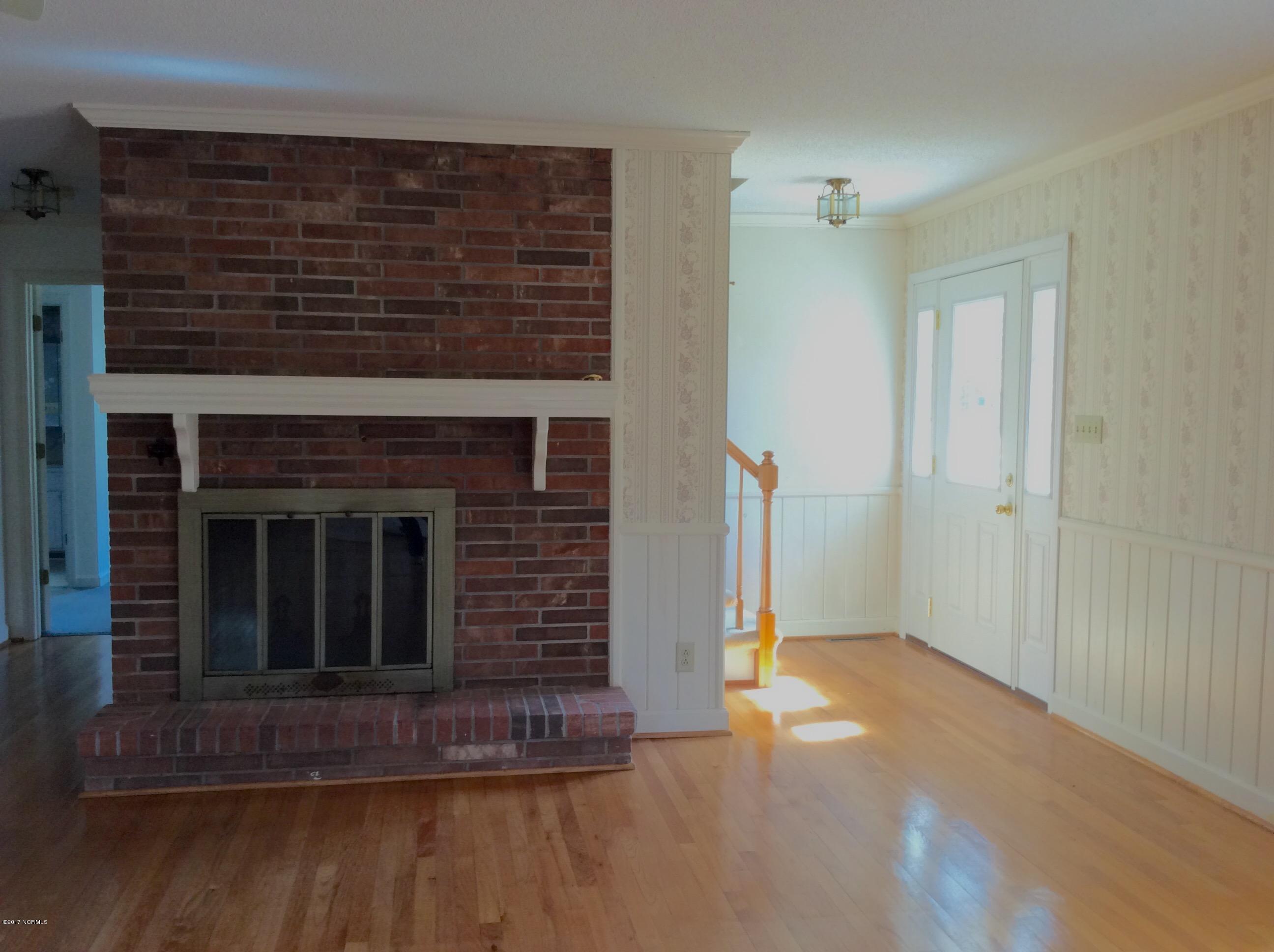 115 Patricia Road Washington, NC 27889 - Photo 7 of 47 20170224_165708810_iOS