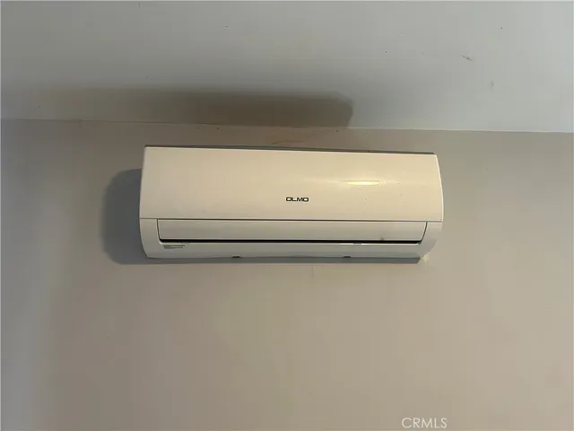 $1,800 | 8139 Etiwanda Avenue, Reseda, CA 91335