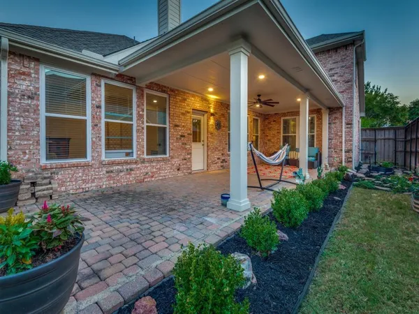 $550,000 | 413 Seleta Drive, Murphy, TX 75094