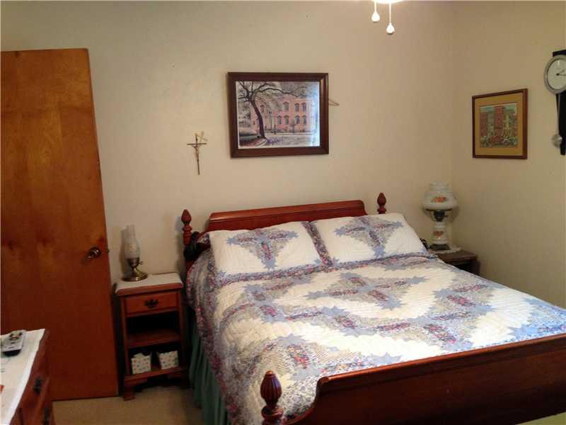 555 South Keel Ridge Road Hermitage, PA 16148 - Photo 11 of 21 Bedroom.