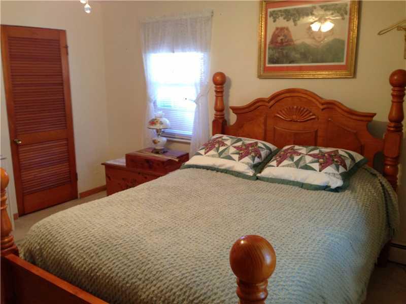 555 South Keel Ridge Road Hermitage, PA 16148 - Photo 12 of 21 Bedroom.