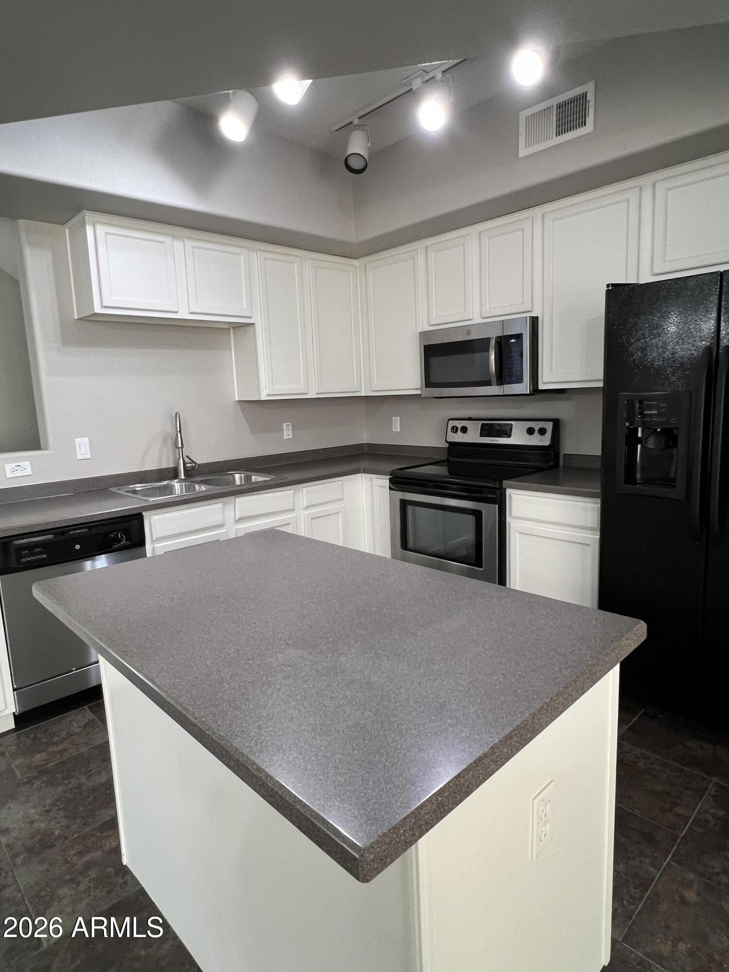 2150 West Alameda Road, Unit 1403 Phoenix, AZ 85085 - Photo 3 of 31 IMG_4107