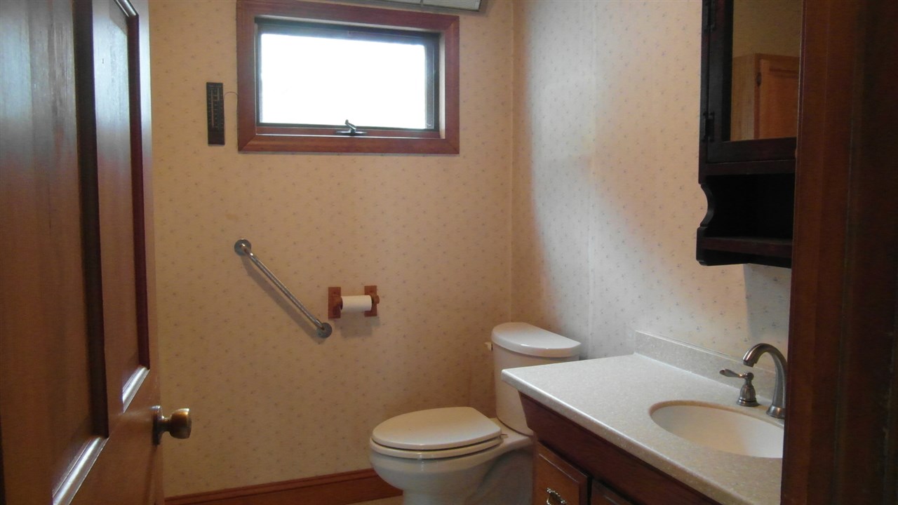 80 Nashua Road Pelham, NH 03076 - Photo 13 of 28 Gallery Image 13