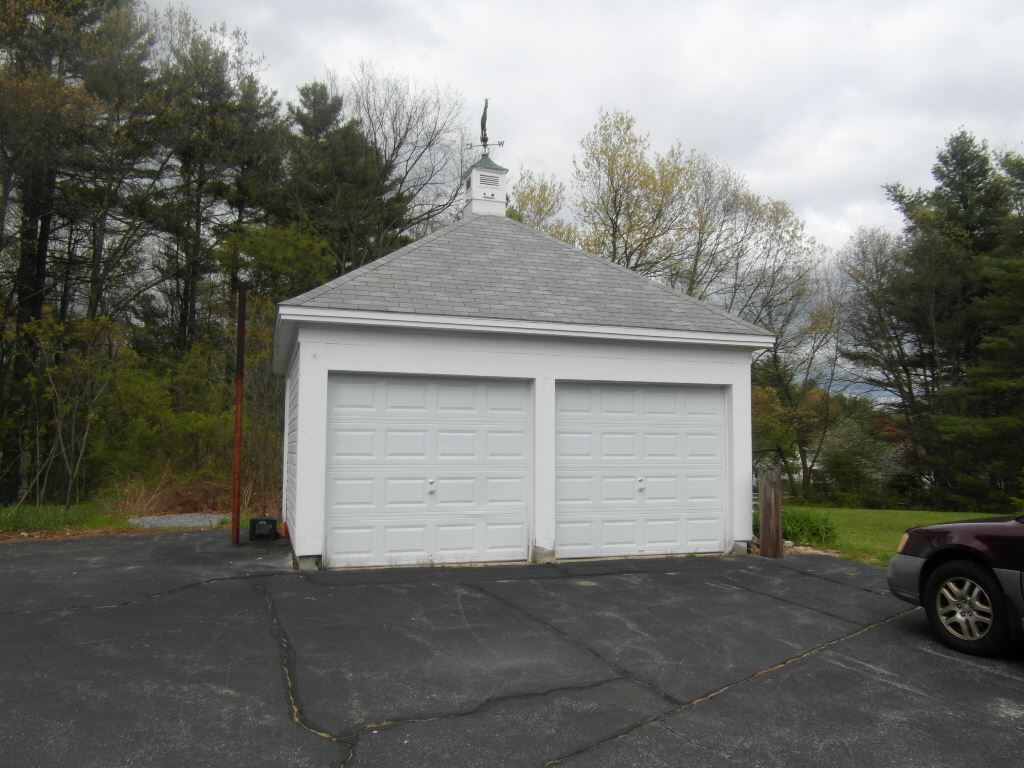 80 Nashua Road Pelham, NH 03076 - Photo 3 of 28 Gallery Image 3