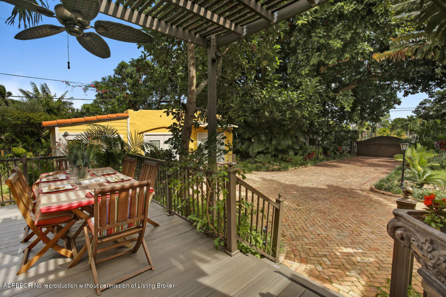 703 Sunset Road West Palm Beach, FL 33401 - Photo 5 of 20 Flamingo Exterior Driveway Gate