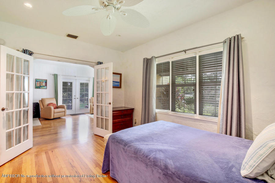703 Sunset Road West Palm Beach, FL 33401 - Photo 9 of 20 Flamingo Guest Bedroom