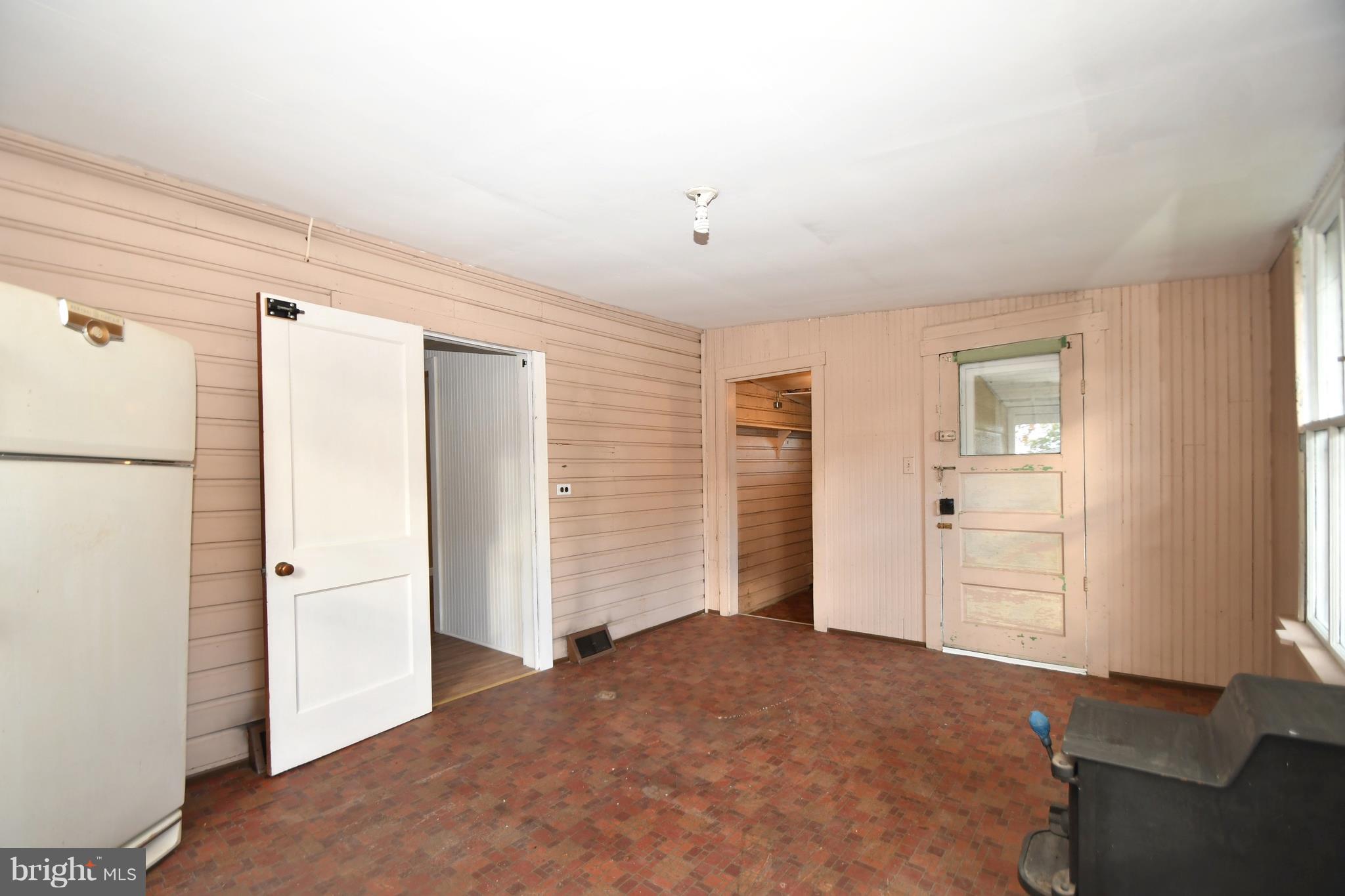 2412 Golupski Road Baltimore, MD 21221 - Photo 16 of 24