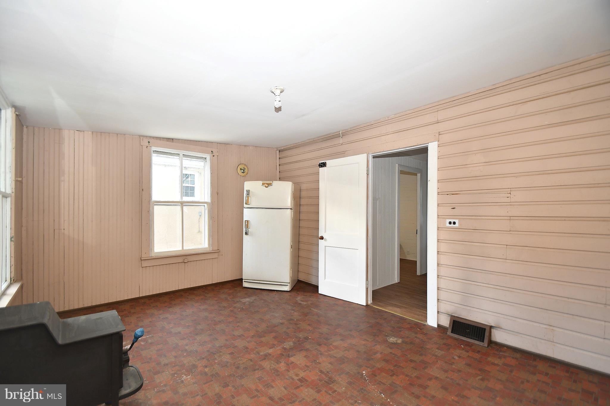 2412 Golupski Road Baltimore, MD 21221 - Photo 17 of 24