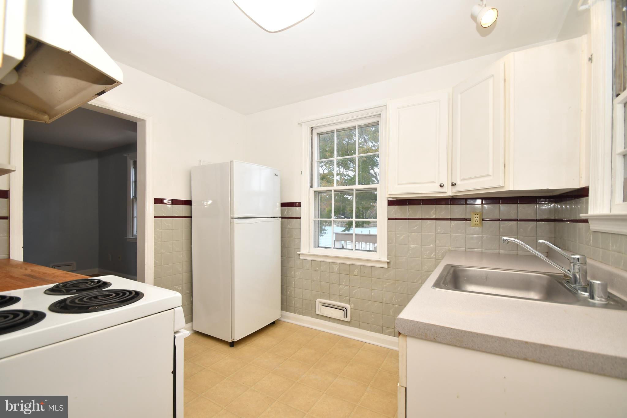 2412 Golupski Road Baltimore, MD 21221 - Photo 6 of 24