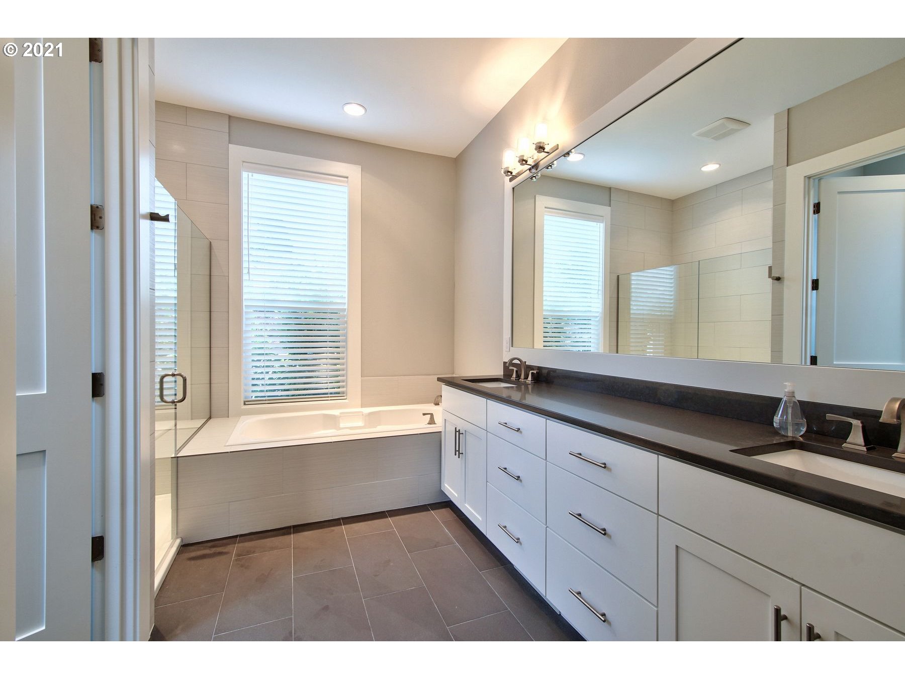 11340 Northwest McDaniel Road Portland, OR 97229 - Photo 16 of 28 Gallery Image 16