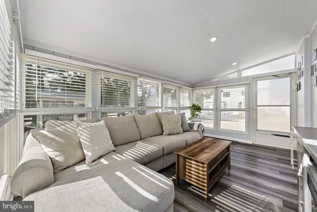 $629,000 | 20 West Washington Avenue, Unit 2, Long Beach Township, NJ 08008