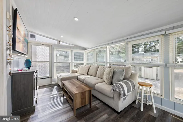 $629,000 | 20 West Washington Avenue, Unit 2, Long Beach Township, NJ 08008