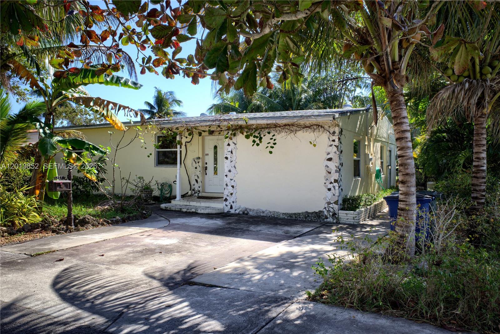301 Southwest 5th Street Hallandale Beach, FL 33009 - Photo 3 of 45