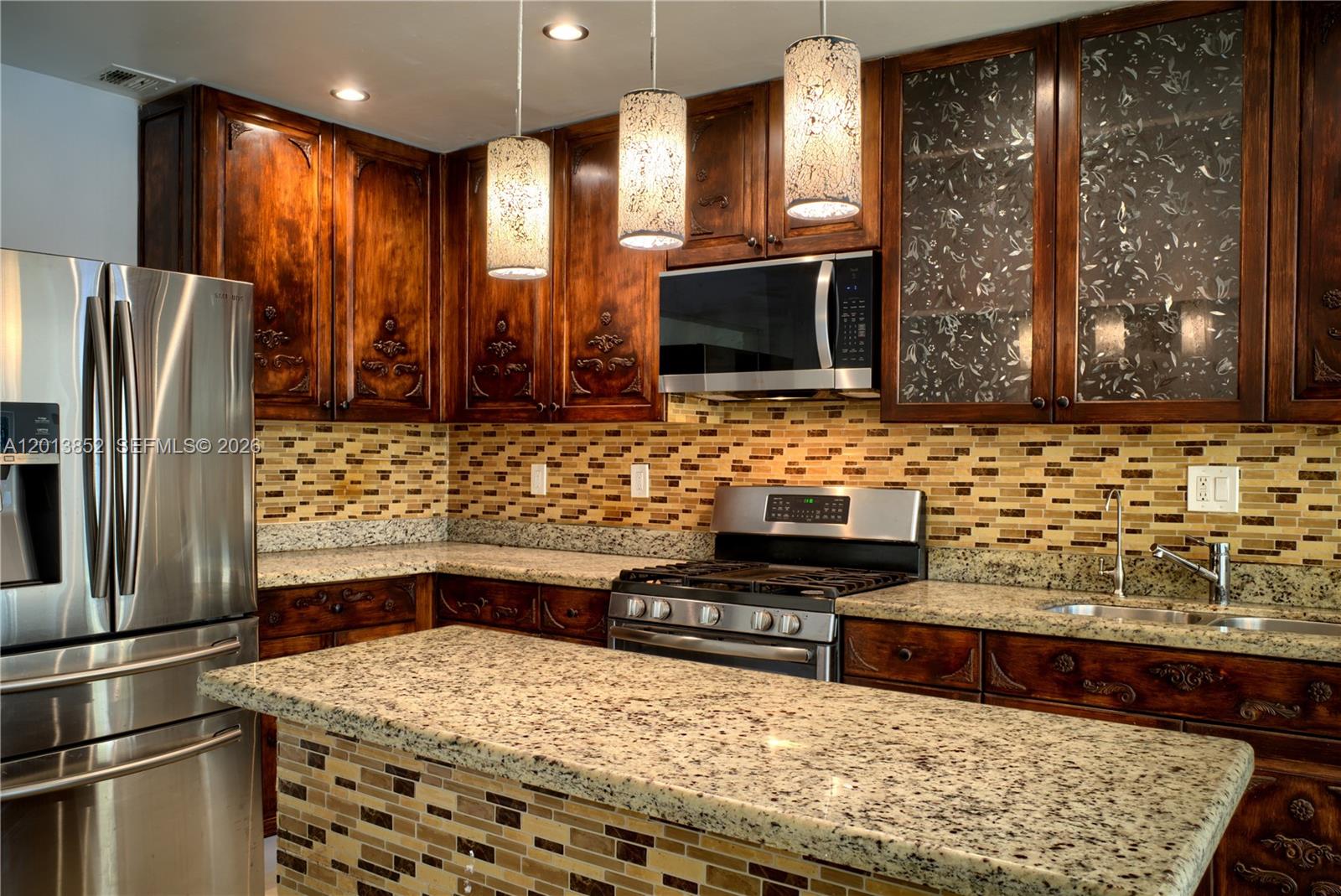 301 Southwest 5th Street Hallandale Beach, FL 33009 - Photo 8 of 45