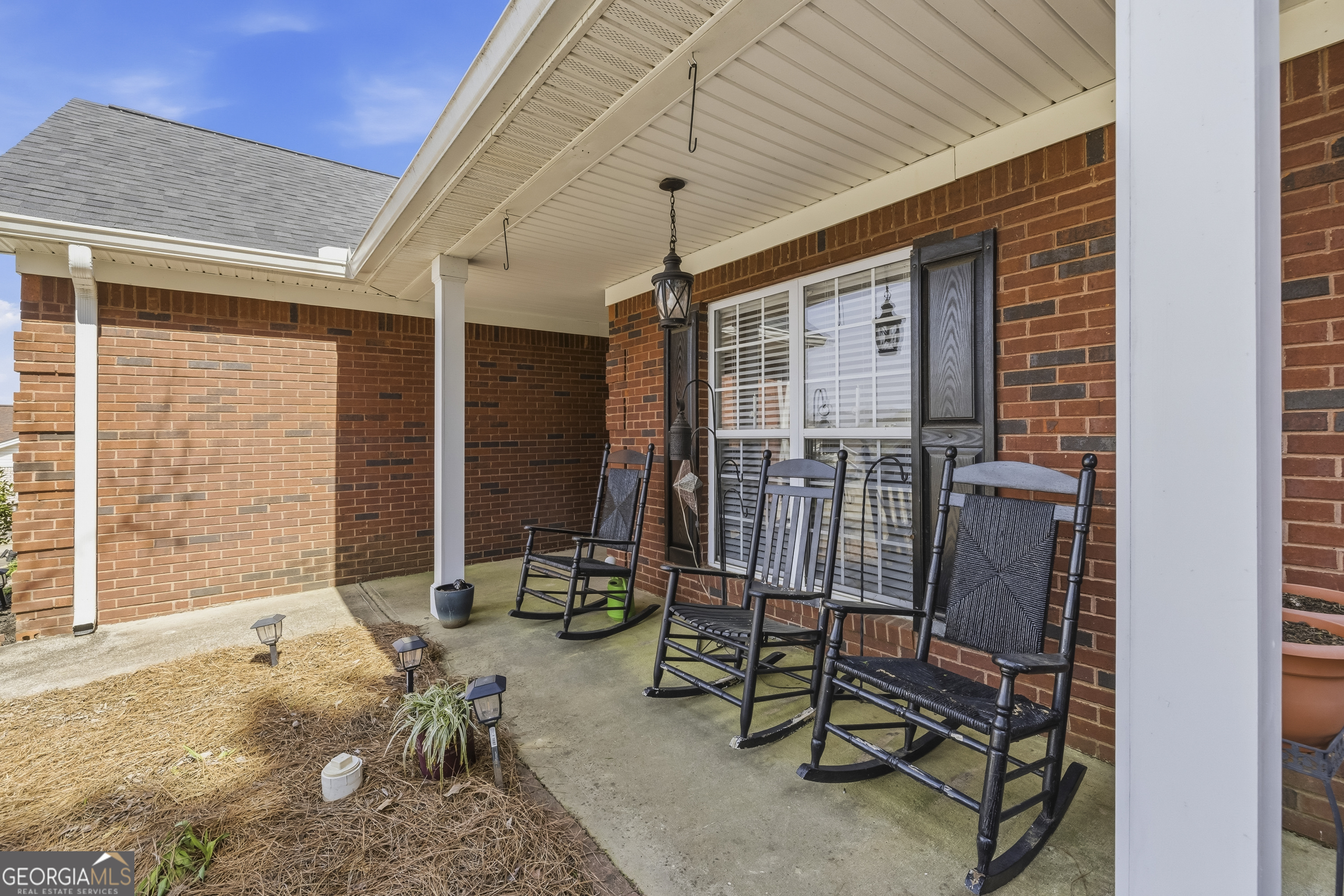 460 Flyway Lane Winder, GA 30680 - Photo 5 of 32 a room with gym equipment