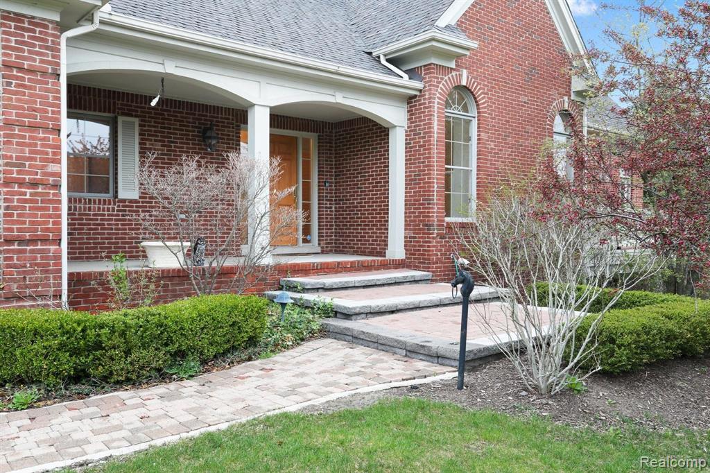 2884 Birnam Court Rochester, MI 48306 - Photo 5 of 37