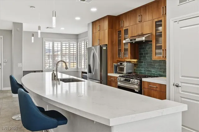 $2,400 | 660 Peachy Canyon Circle, Unit 201, Las Vegas, NV 89144