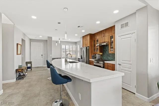 $2,400 | 660 Peachy Canyon Circle, Unit 201, Las Vegas, NV 89144