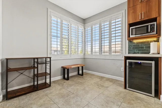 $2,400 | 660 Peachy Canyon Circle, Unit 201, Las Vegas, NV 89144