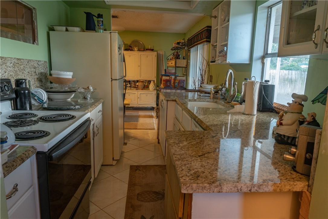 1015 Seagrape Road Lake Worth, FL 33462 - Photo 3 of 8 Photo 3