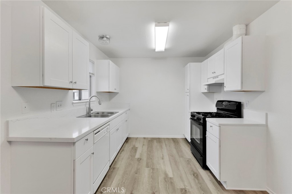 22040 Aleut Road Apple Valley, CA 92308 - Photo 9 of 28